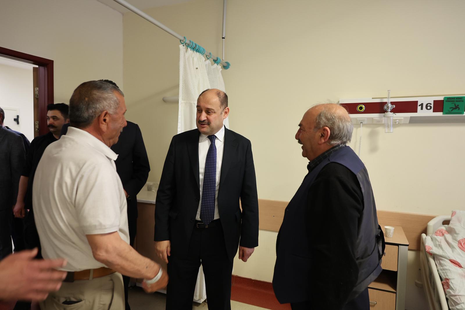 Başkan Gülpınar’dan Yaralı Öğrencilere Geçmiş Olsun Ziyareti