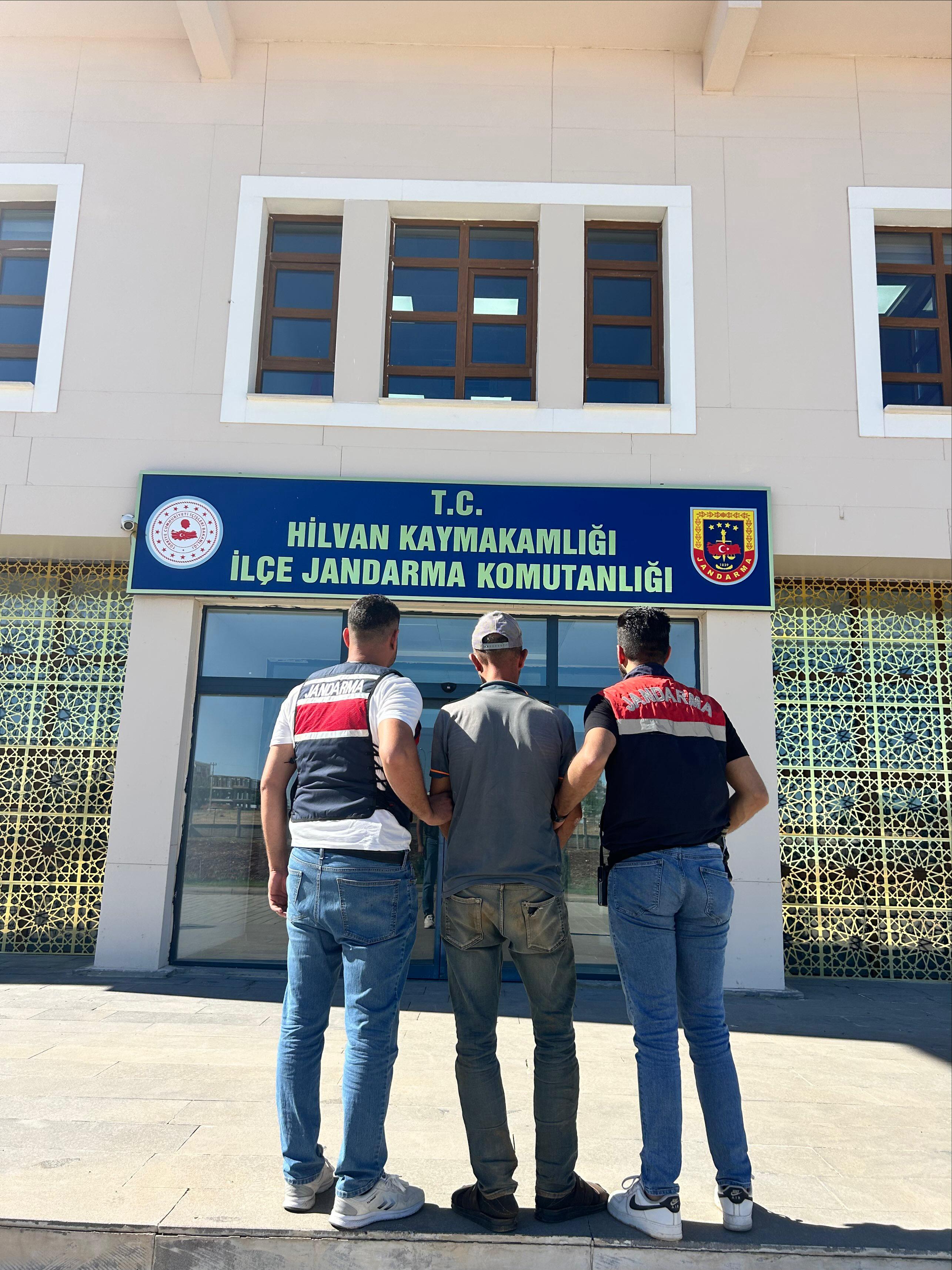 Şanlıurfa'da Narkotik Operasyonu: Çok Sayıda Uyuşturucu ve Silah Ele Geçirildi!