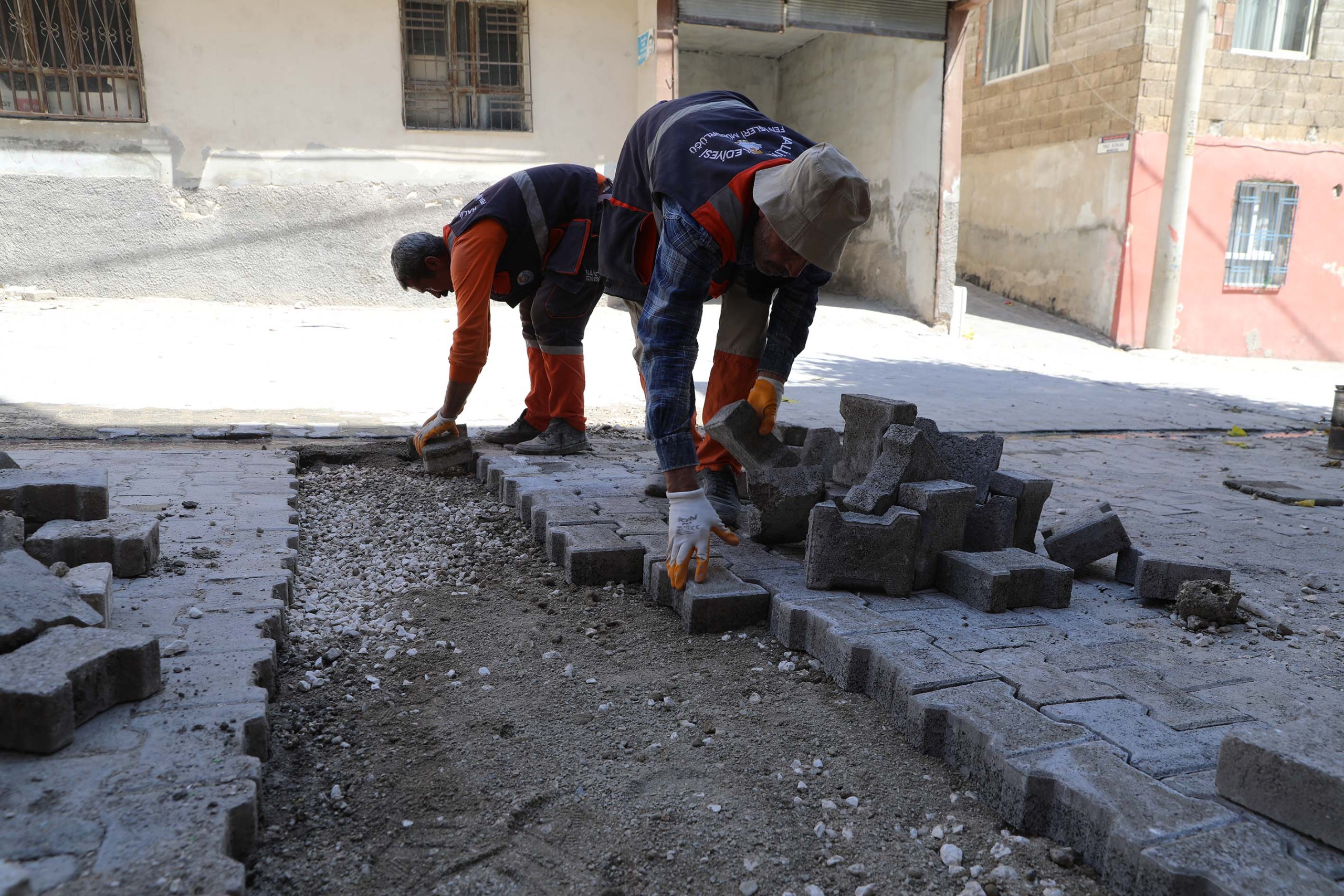 HALİLİYE BELEDİYESİ'NDEN ÜST YAPIYA GÜÇLÜ DOKUNUŞ