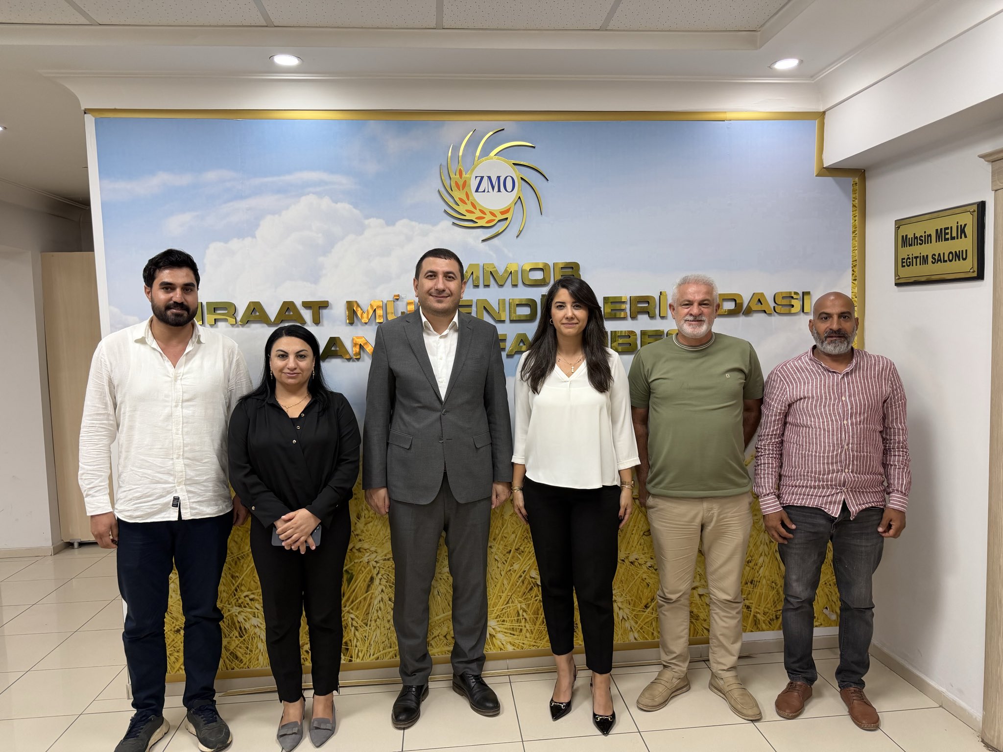 DEM Parti Şanlıurfa Milletvekili Dilan Kunt Ayan’dan Ziraat Mühendisleri Odasına Ziyaret: "Urfalı Kendi Toprağında Doymak İstiyor"